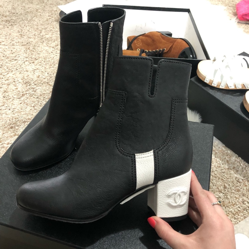 Chanel leather black booties